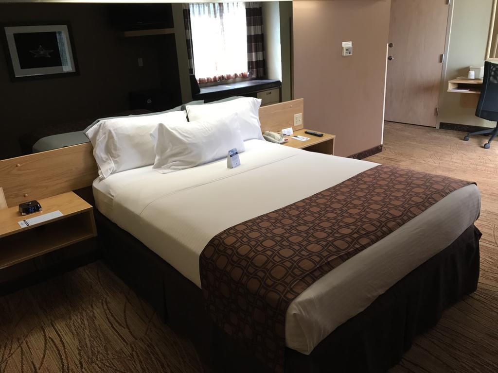 Hotel Western Airport Entrada