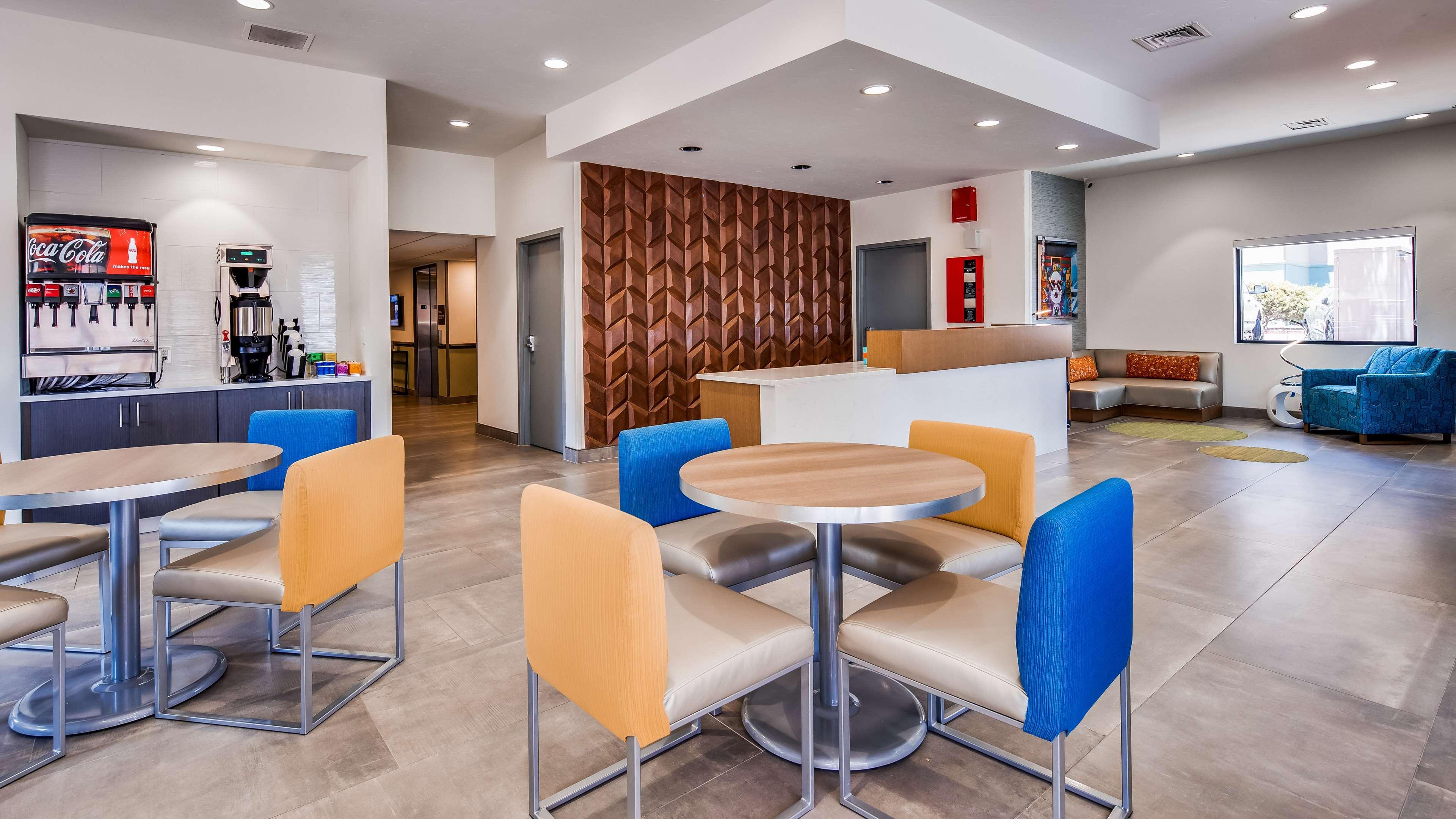 Hotel Western Airport Entrada 2*